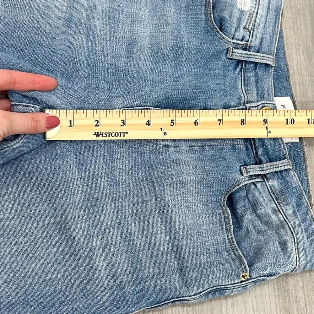 Frame Le High Skinny Double Needle in Overturn Beach Light Wash Denim Jeans